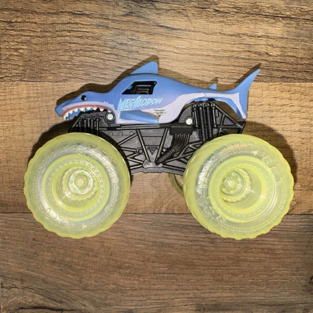 RARE Spin Master Monster Jam Megalodon 1:43 Monster Truck